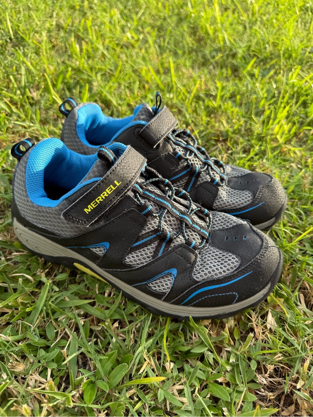 Merrell Big Kids Size 6M Black & Blue Trail Sneakers